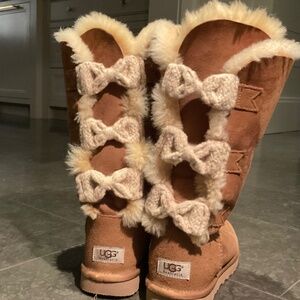 Ugg boots with bows